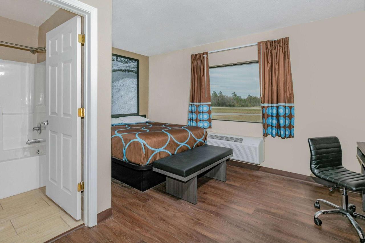 Super 8 By Wyndham Moss Point Motel Exterior photo