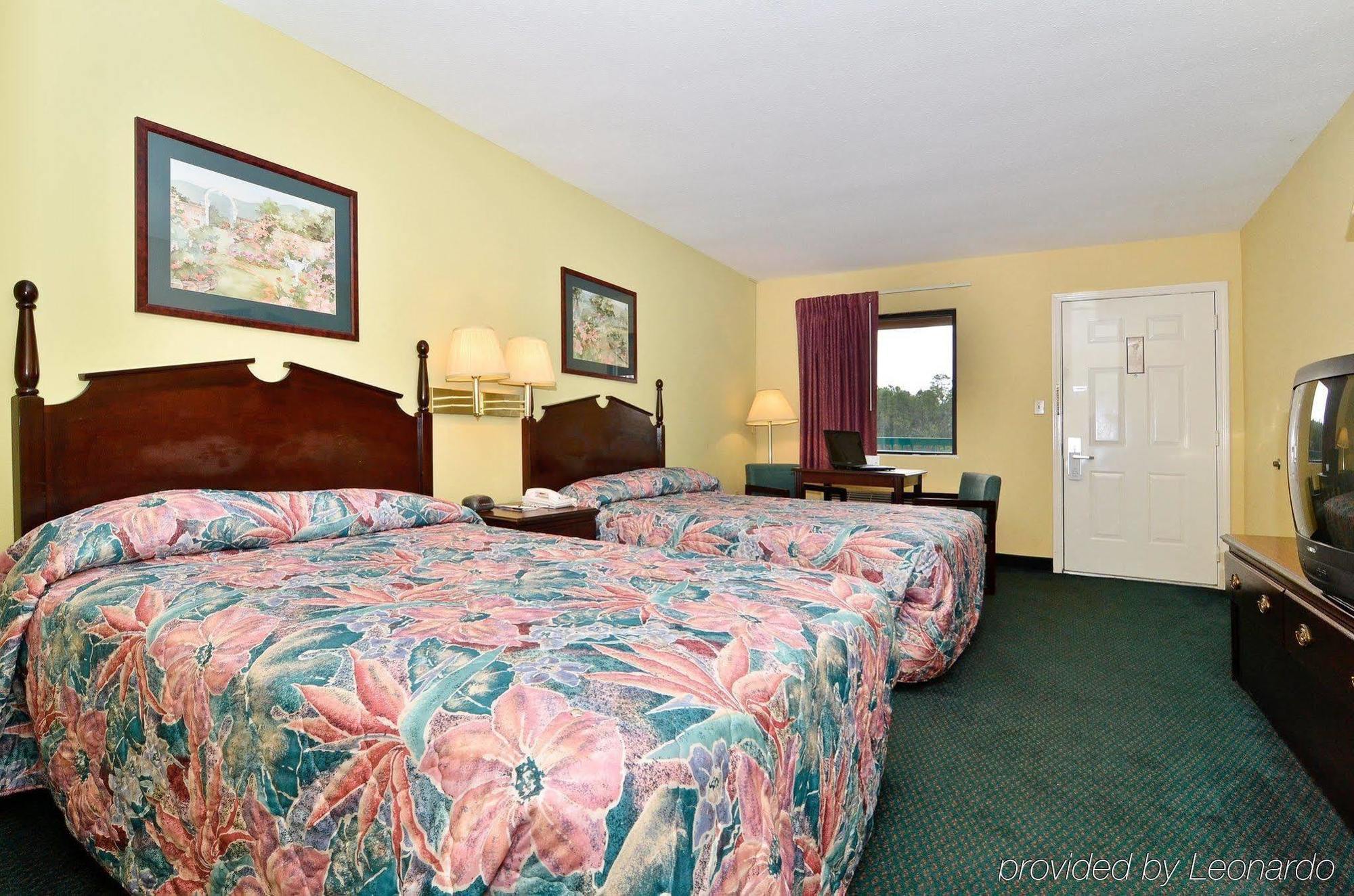 Super 8 By Wyndham Moss Point Motel Room photo